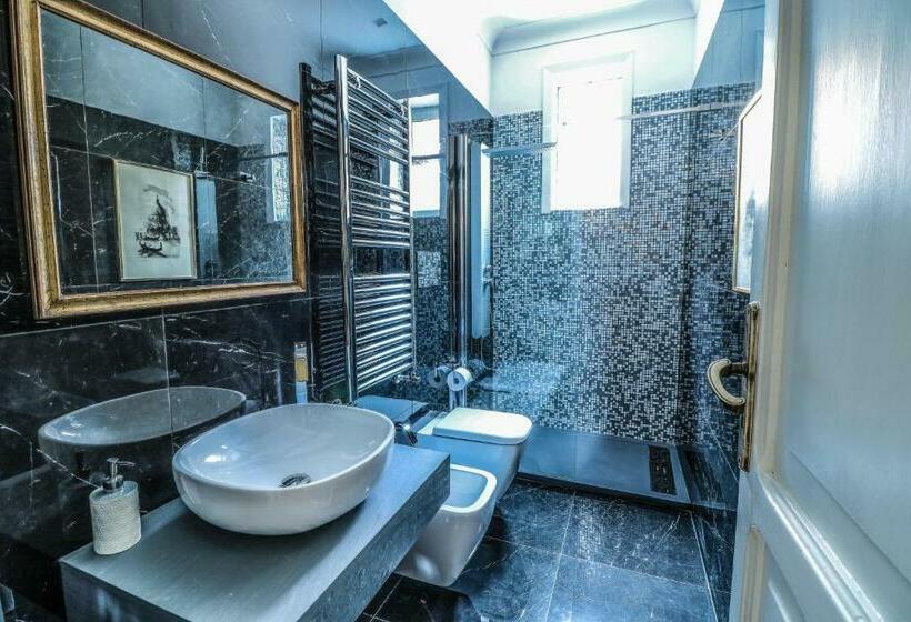 سوییت جونیور با چشم‌انداز دریا, Scognamiglio Suites