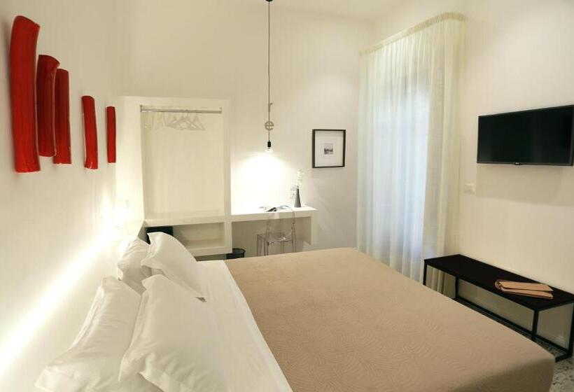 اتاق استاندارد با بالکن, Re Ruggero Rooms
