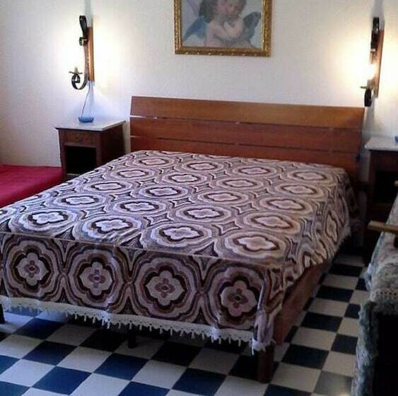 Семейные Апартаменты, A Casa Di Amici
