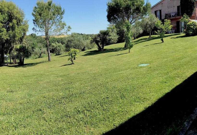 Шале 1 Спальня, Tenuta De Fanti Agriturismo