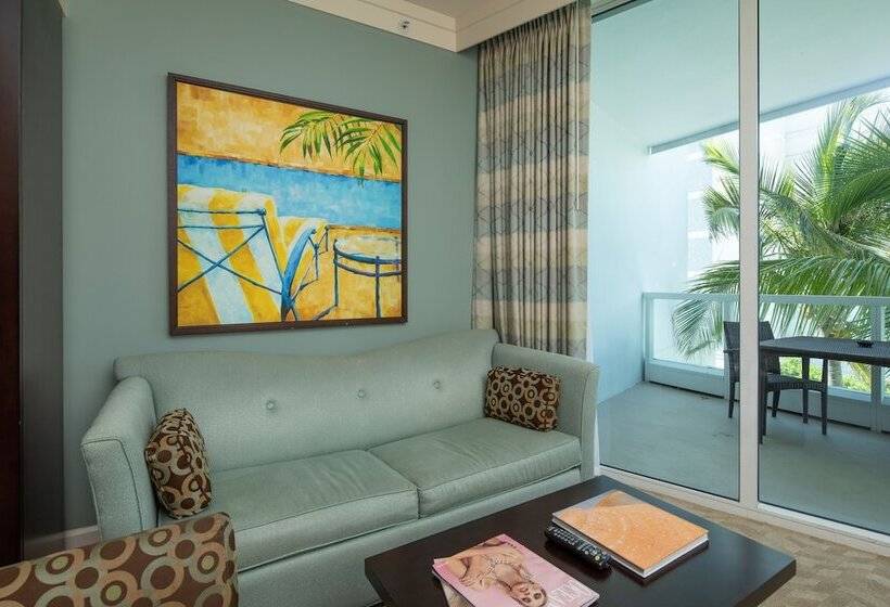 Полулюкс Вид на Бассейн, Fb Miami Beach Tresor Private Luxury Suites