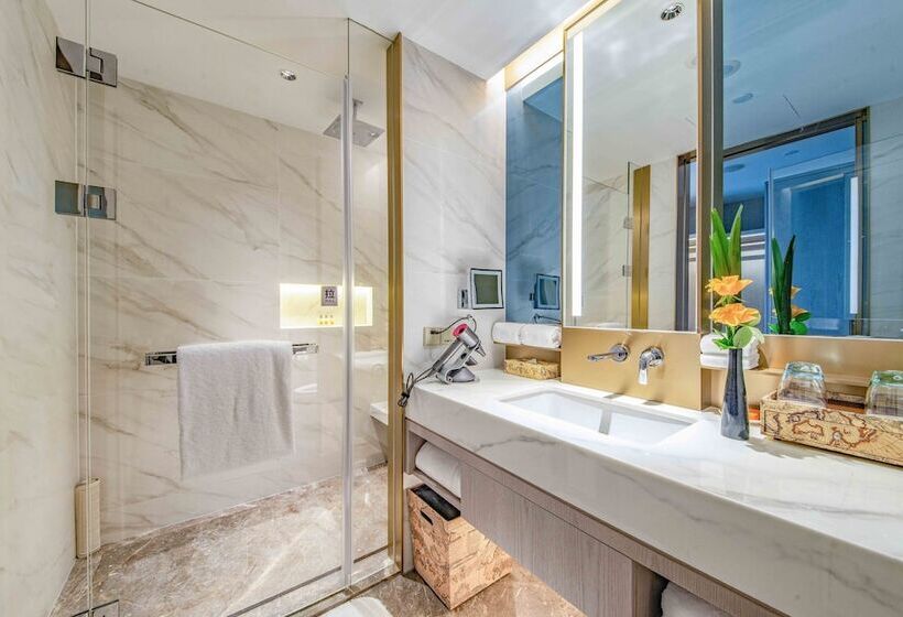 Номер Премиум Вид на Озеро, Crowne Plaza Suzhou, An Ihg