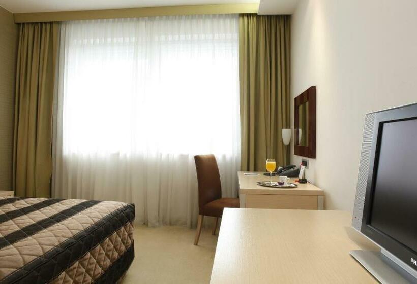 اتاق استاندارد, In Hotel Beograd