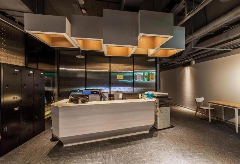 اتاق استاندارد سه نفره, Walker  Taoyuan