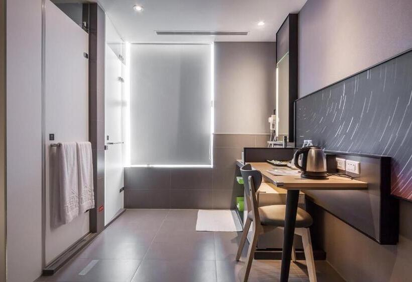 اتاق استاندارد, Walker  Taoyuan