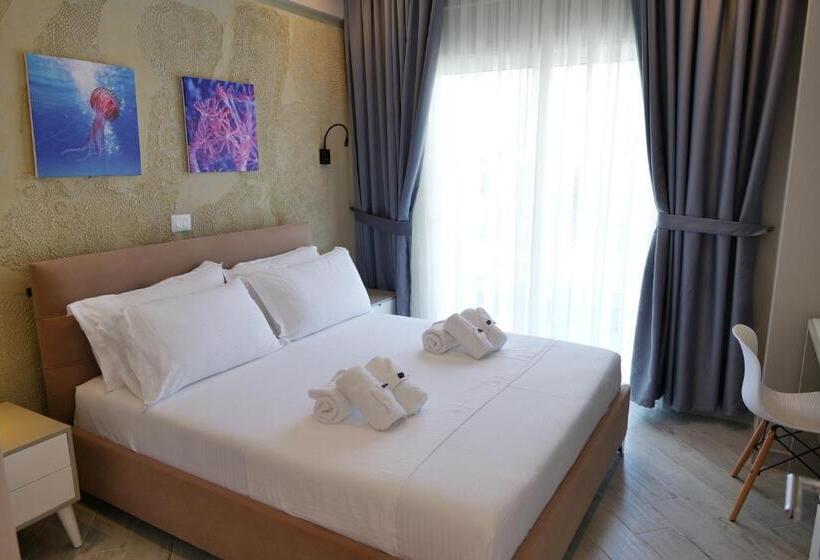 סוויטה, Blue Water Hotel Ksamil
