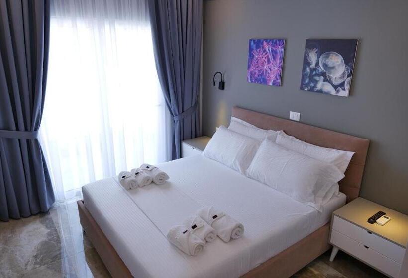 סוויטה, Blue Water Hotel Ksamil