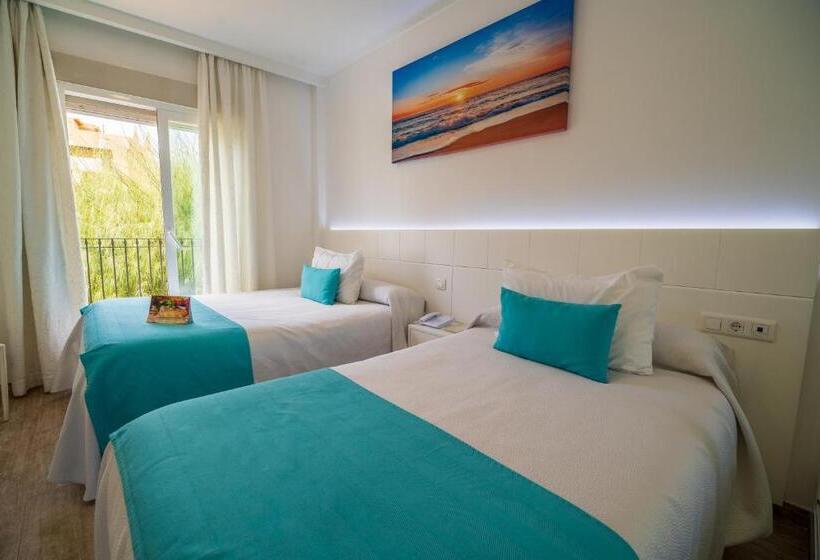 Habitación Familiar Deluxe, Romerito