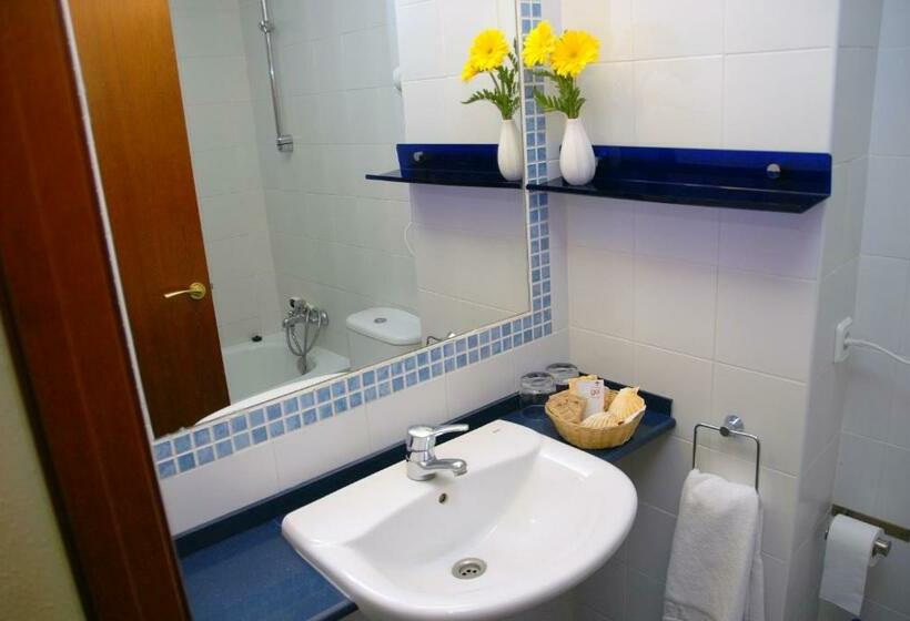 Chambre Standard Individuelle, Merce