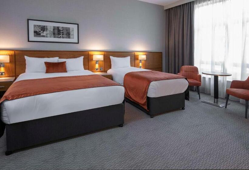 Трехместный Номер Deluxe, The Crown London, Worldhotels Distinctive