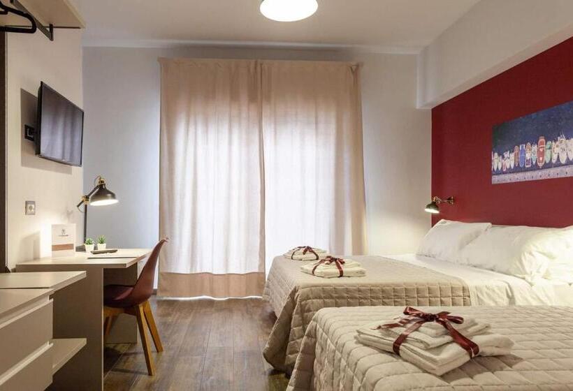 غرفة قياسية ثلاثية, Five Rooms Brolo
