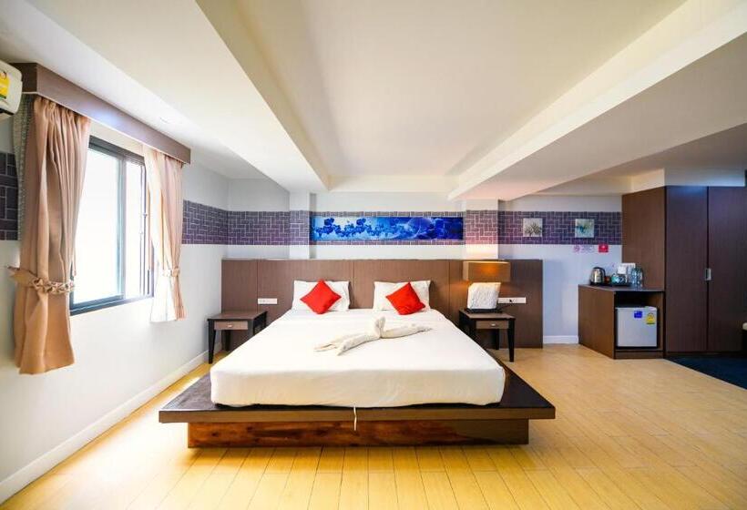 Suite, Scandia Beach