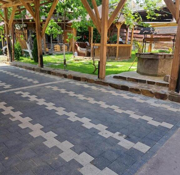 اتاق خانوادگی, Casa Utan