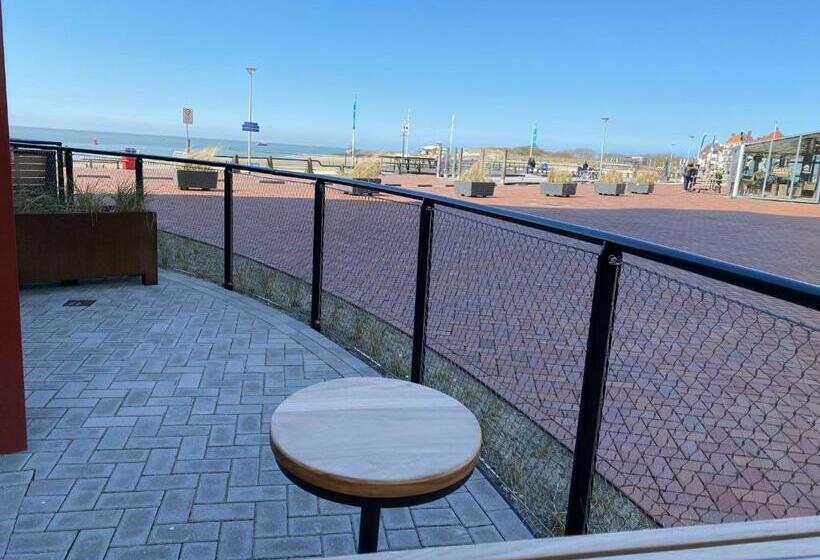 Полулюкс Одноместный с Террасой, Suites Boulevard 17