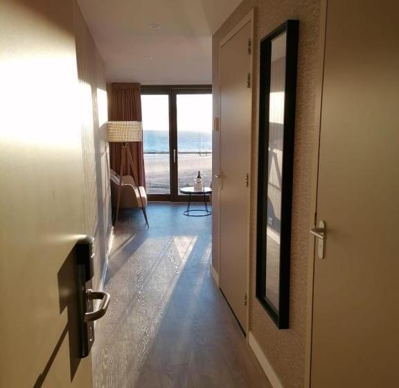 Полулюкс Повышенной Комфортности, Suites Boulevard 17