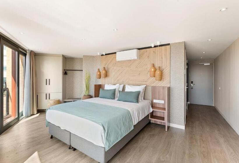 Полулюкс Повышенной Комфортности, Suites Boulevard 17