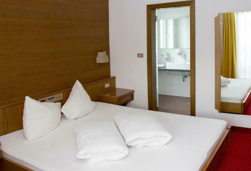 Номер Стандарт с Балконом, Pension Sattlerenglhof