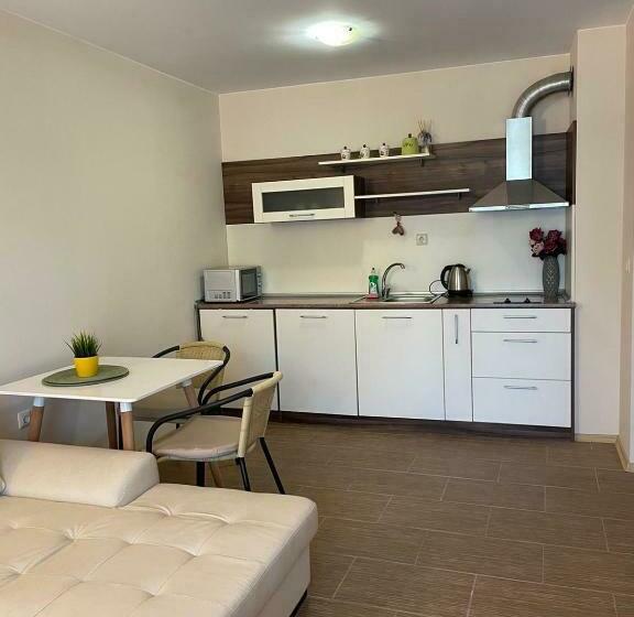 Апартаменты 1 Спальня Вид на Сад, Rich 3 Sp Apartments
