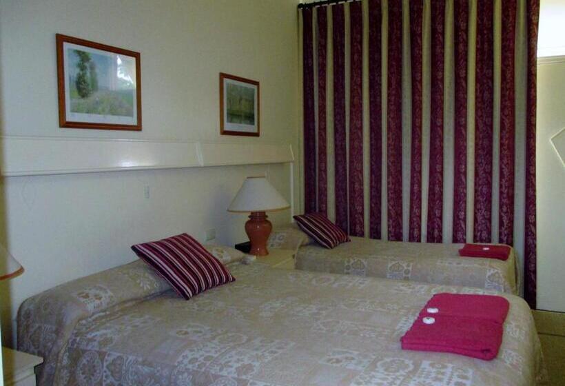 이코노미 룸, Tarra Motel