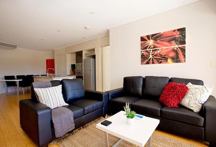침실 2개 아파트, Loka Santi 10   Beachfront Unit