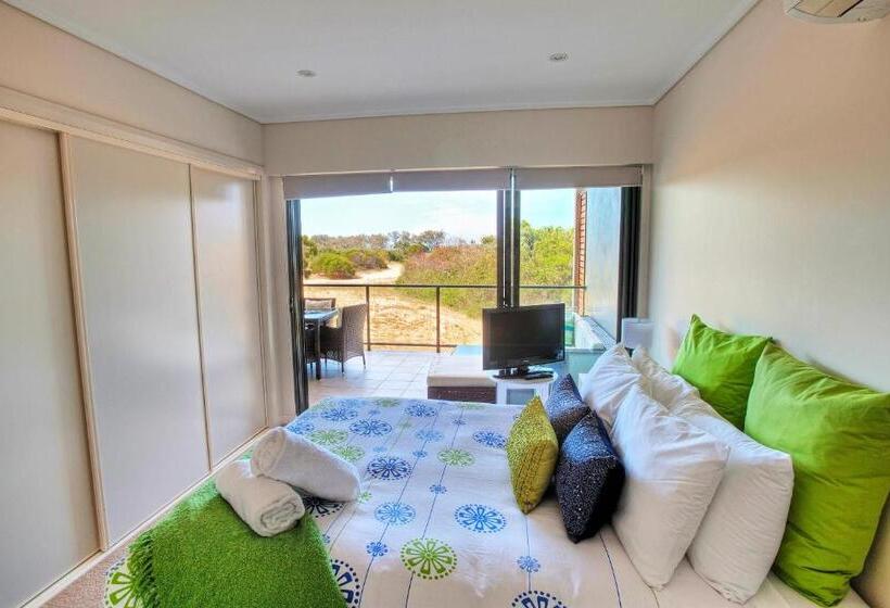 침실 1개 아파트, Loka Santi 10   Beachfront Unit