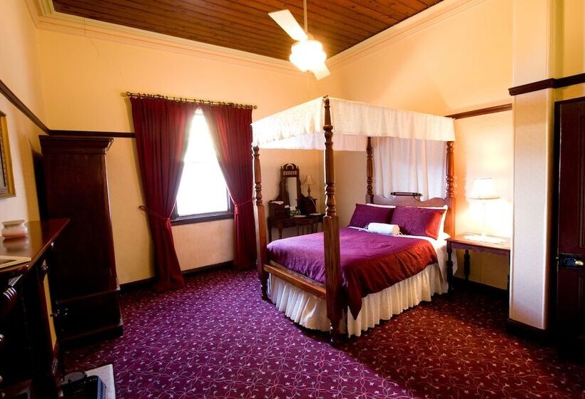 Номер Стандарт, Ranelagh House