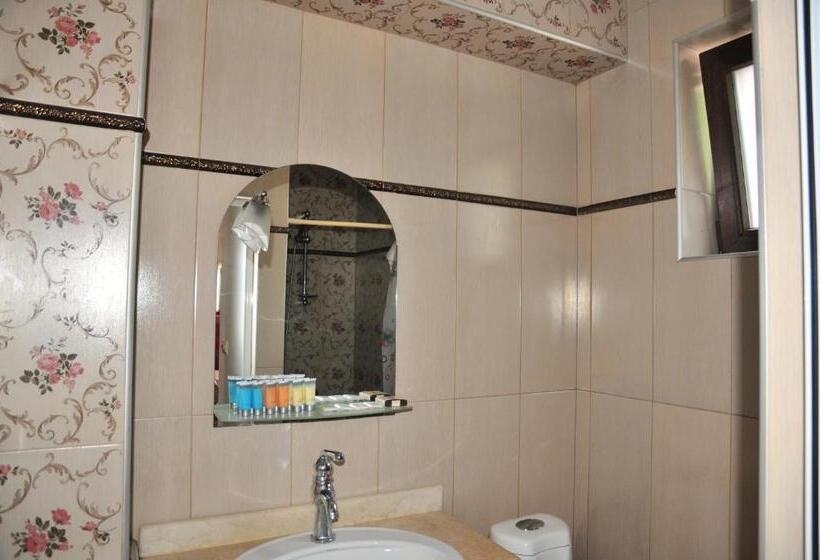 آپارتمان 1 خوابه با چشم‌انداز باغ, Secret Garden House