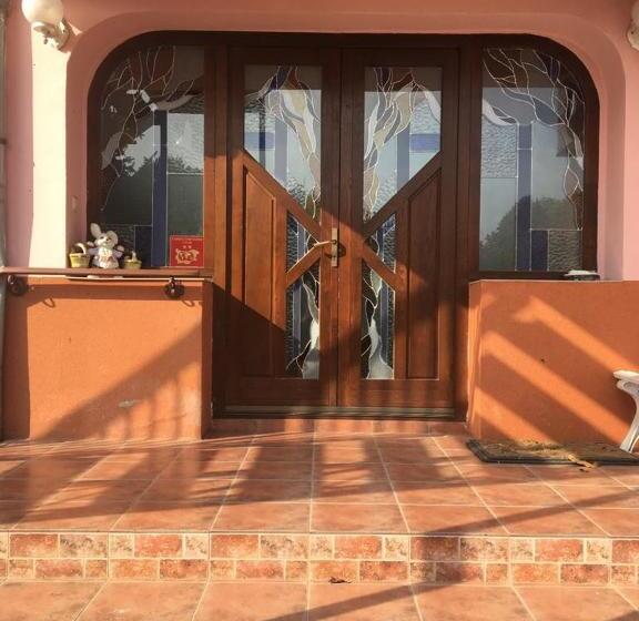 آپارتمان لوکس 1 خوابه, Secret Garden House