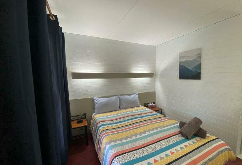 기본룸, Capri Motel