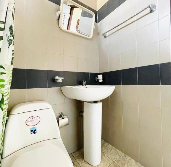Quarto Familiar, Meewaya