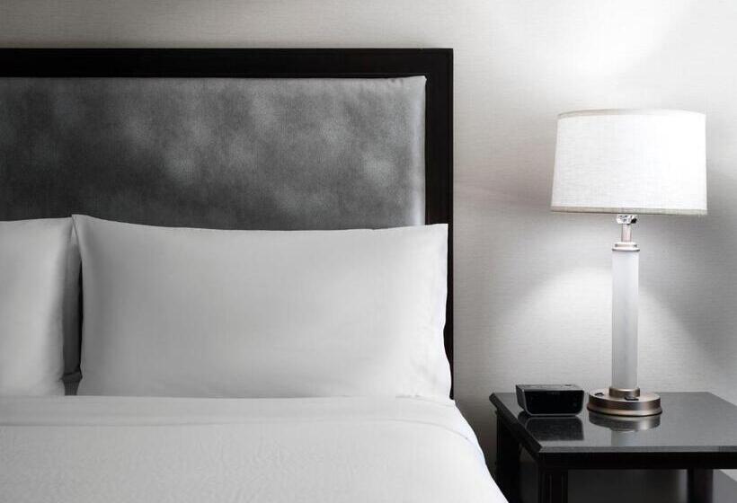 스탠다드 룸 킹사이즈 침대, Holiday Inn Hotel & Suites Boston   Peabody By Ihg