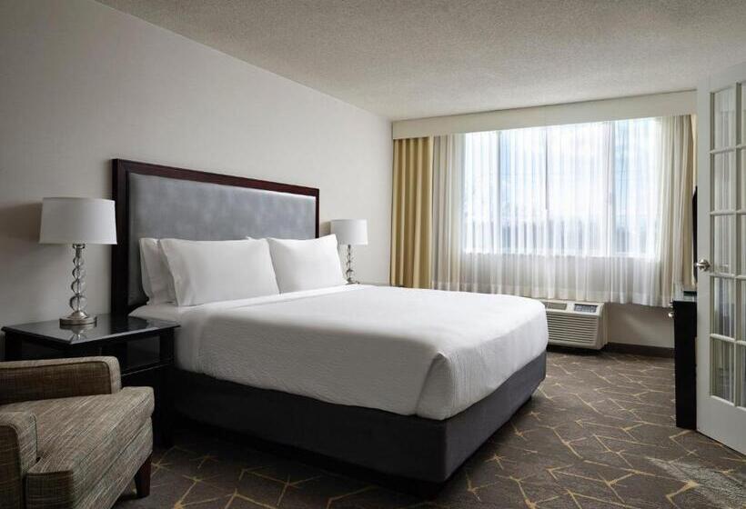 سوئیت با تخت بزرگ, Holiday Inn Hotel & Suites Boston   Peabody By Ihg