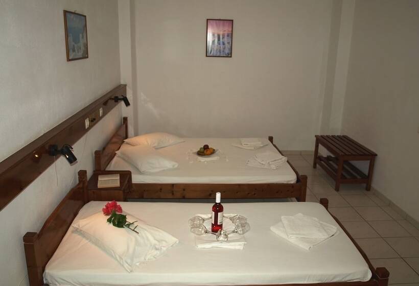Chambre Standard Vue Piscine, Levante Beach