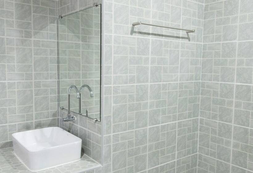 Chambre Standard Vue Piscine, Thongchai Resort