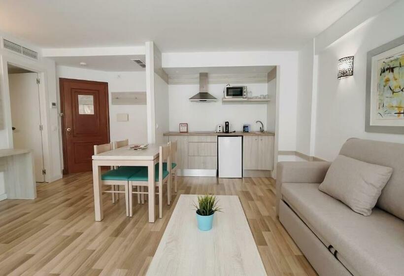 2 Bedroom Apartment, Comitas Floramar