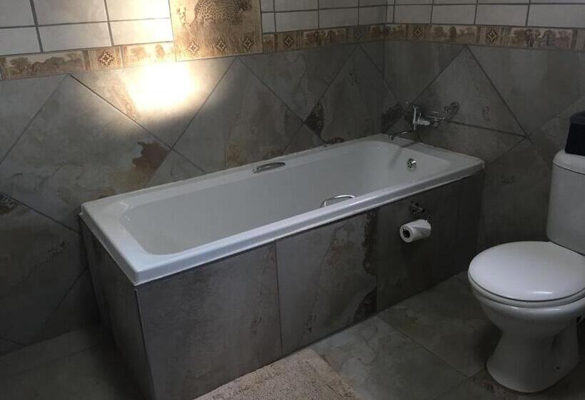 스탠다드 룸 킹사이즈 침대, Baobab Lane Lodge