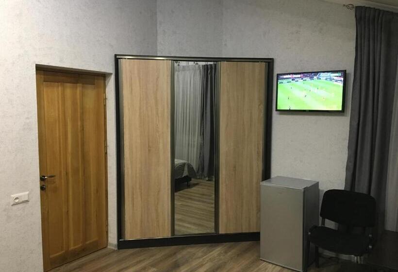 Номер Стандарт с Балконом, Guesthouse Chambarak