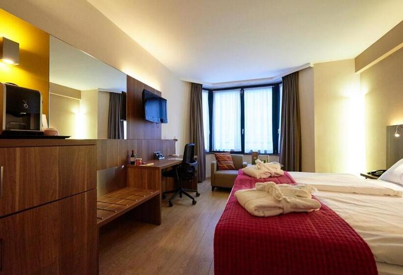 اتاق استاندارد با تخت بزرگ, Holiday Inn Brussels Schuman, An Ihg