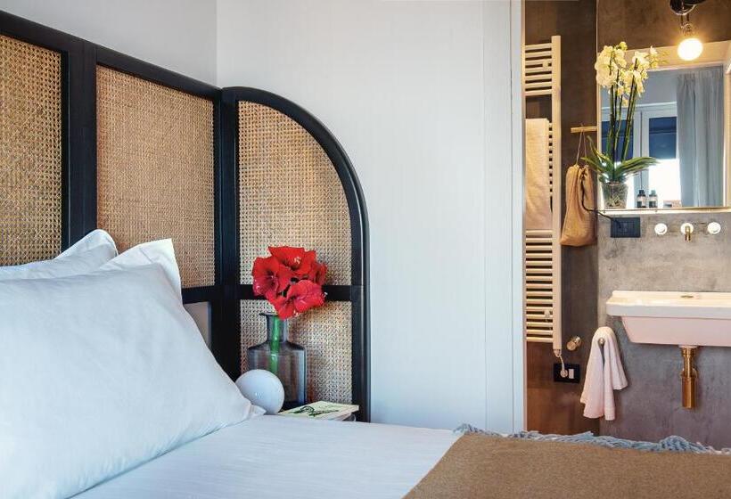 Номер Deluxe с Балконом, Magnolia Boutique Rooms