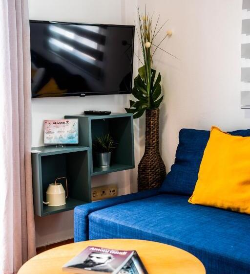 Апартаменты 1 Спальня с Балконом, Marbella Village