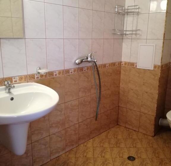Quarto Quádruplo Estandar, Guest House Radiana