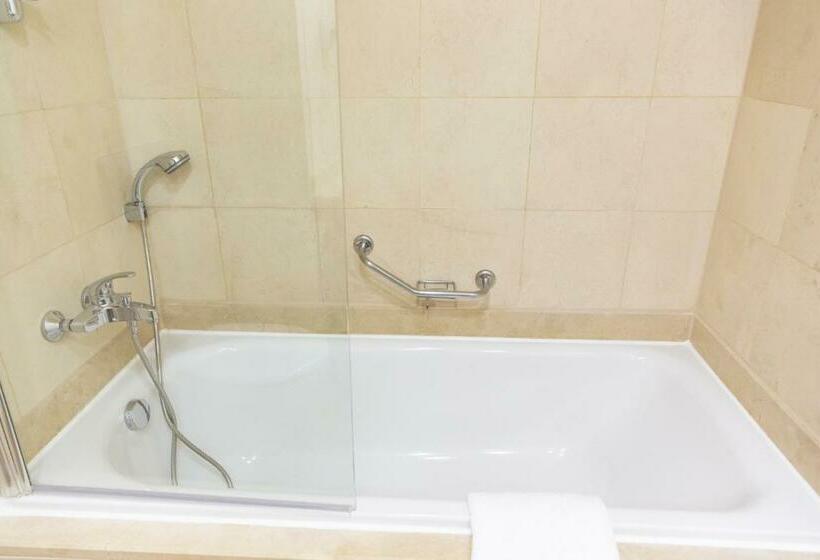 Четырехместный Номер Стандарт, Ic Hotels Green Palace