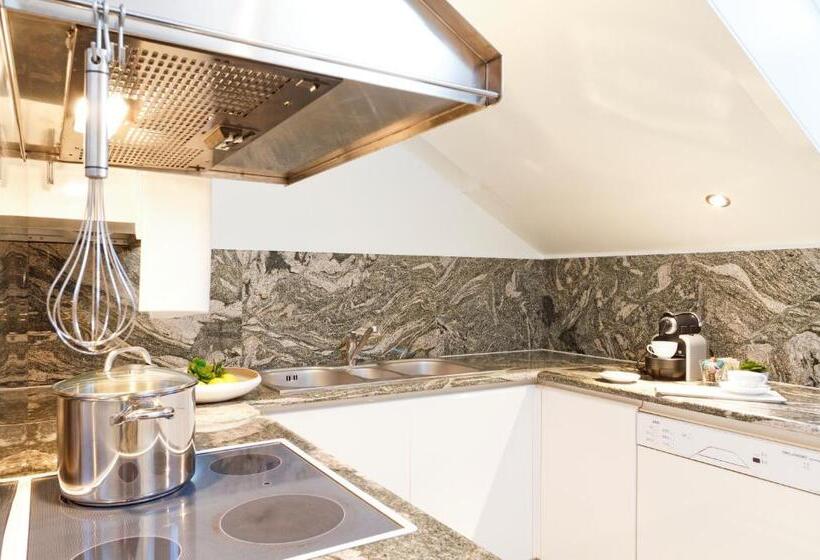 2 Bedroom Penthouse Apartment, Rössli