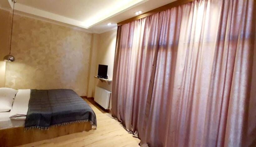 Habitación Triple Comfort, Happy Stay