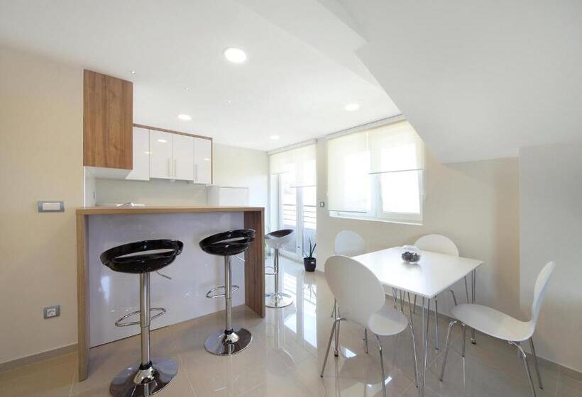 آپارتمان 1 خوابه, Agent Lux Apartments