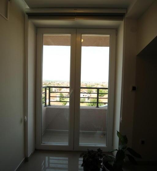 اتاق لوکس, Agent Lux Apartments
