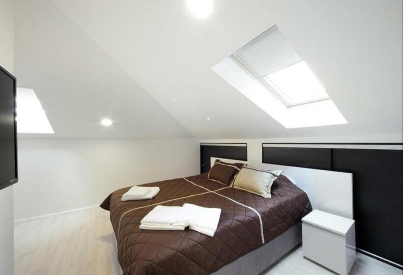 اتاق استاندارد, Agent Lux Apartments