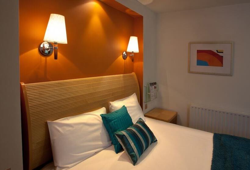 Номер Стандарт, Britannia Hotel Bolton