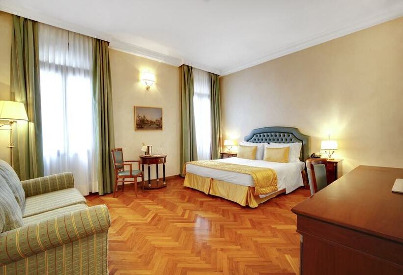 سوئیت جونیور کلاسیک, Dona Palace