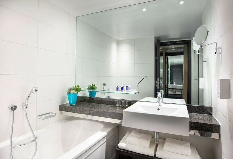 行政房间, Park Plaza London Riverbank